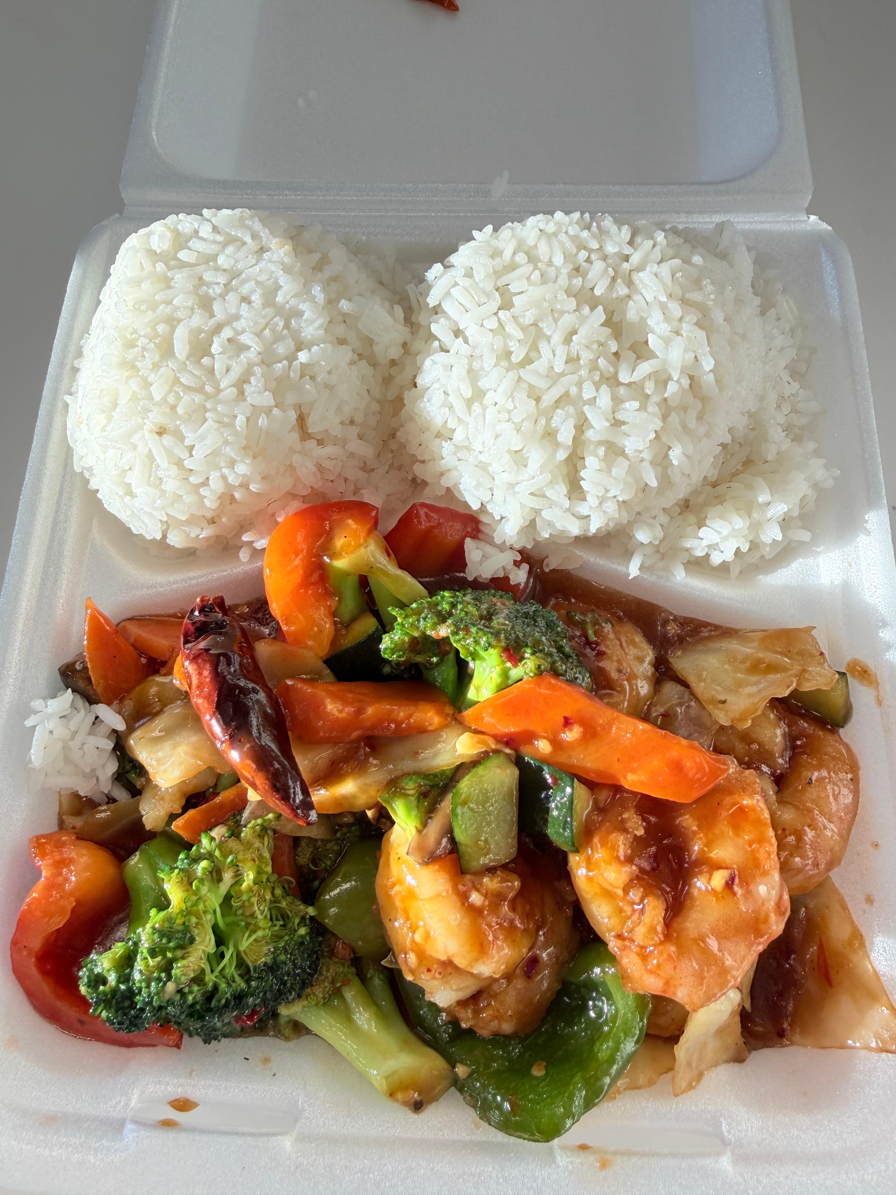 SHRIMP WITH GARLIC SAUCE.