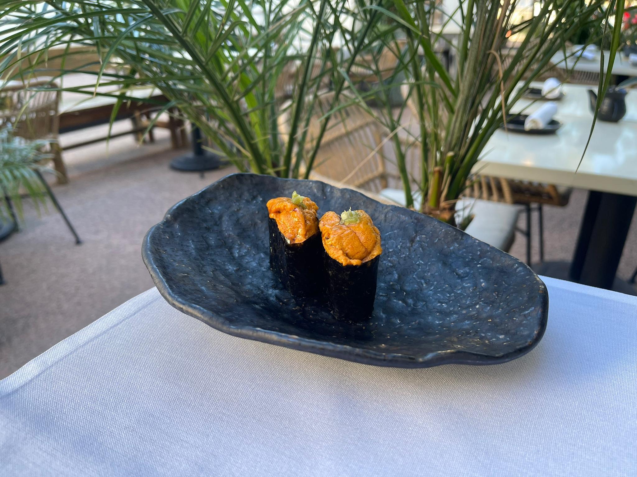 Uni Nigiri.