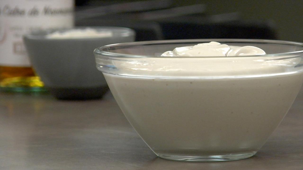 SOUR CREAM 24OZ.