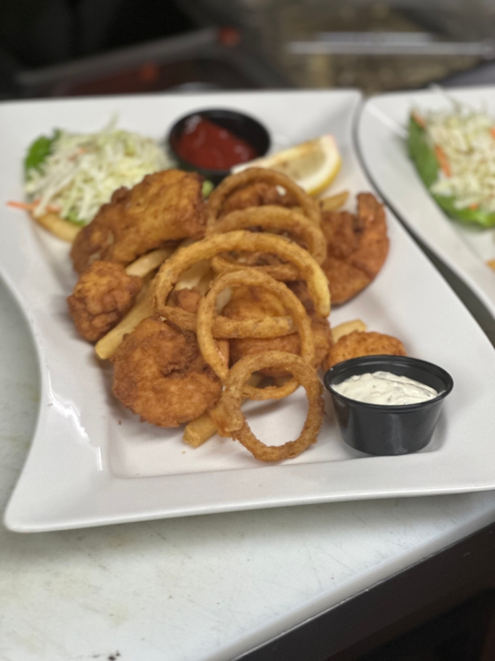 Fried Seafood Platter.
