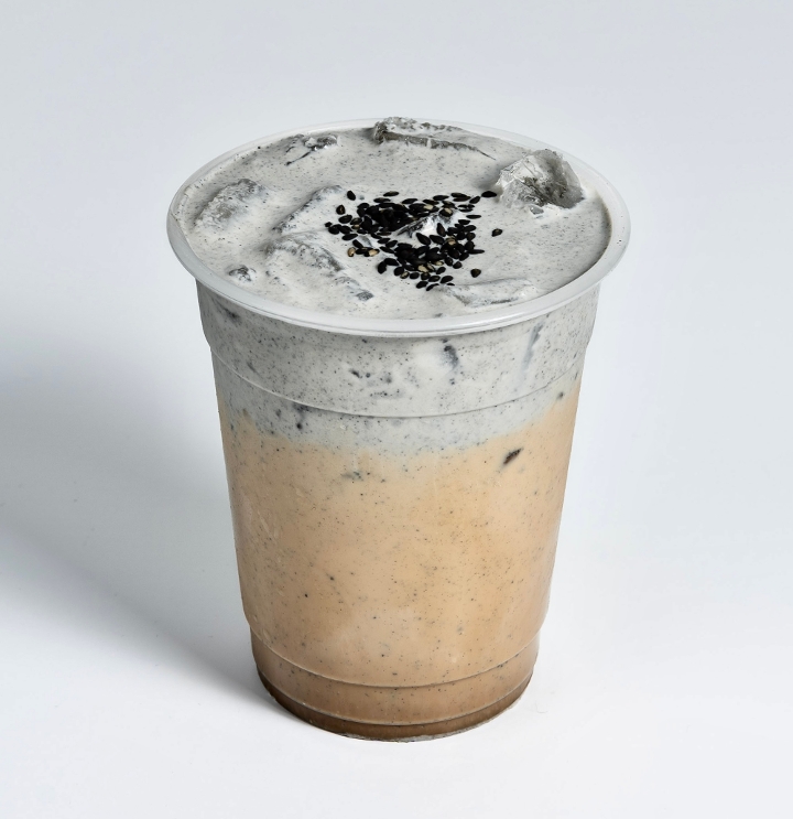 BLACK SESAME LATTE (16OZ) - COLD.
