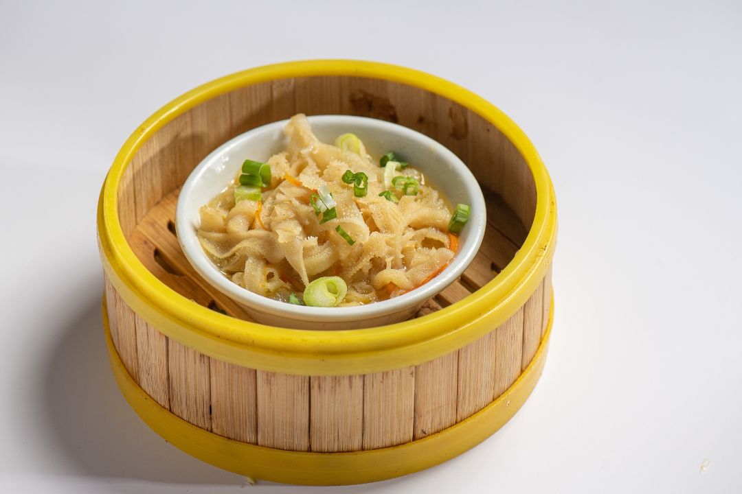 B-10 Steam Beef Tripe with Ginger and Scallion Sauce (蒸牛百葉).