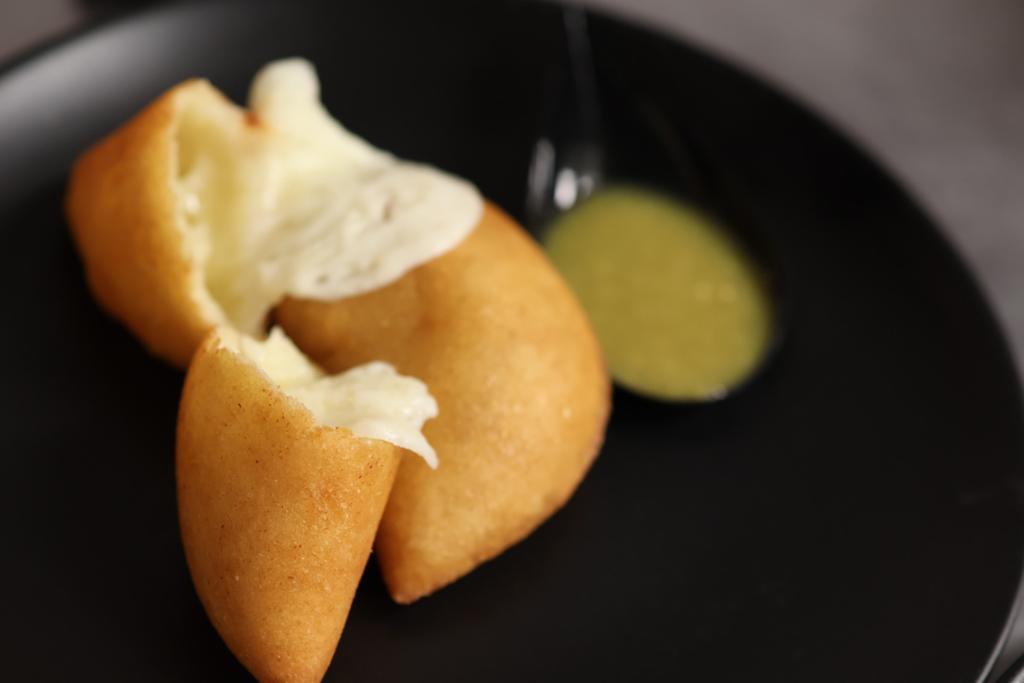 Empanadas Cheese (x3).