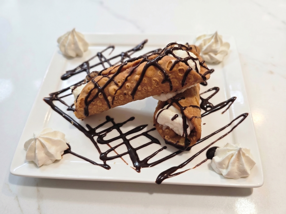 Cannoli.