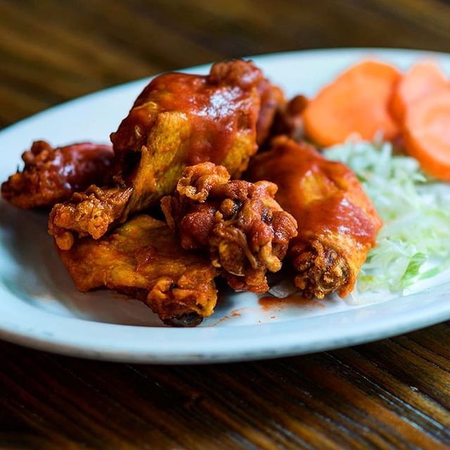 6 Chicken Wings.