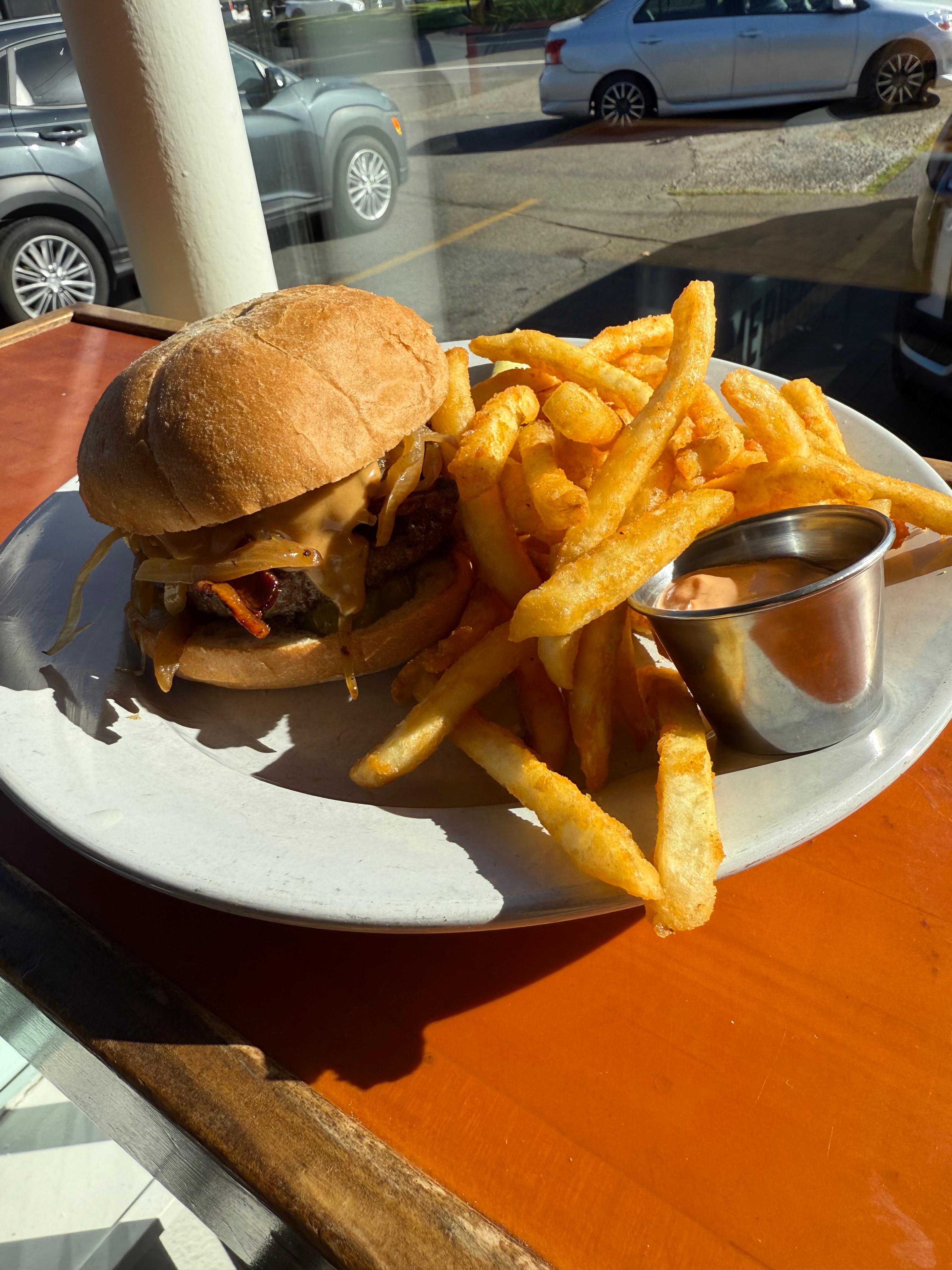 BACON-PEANUT BURGER.