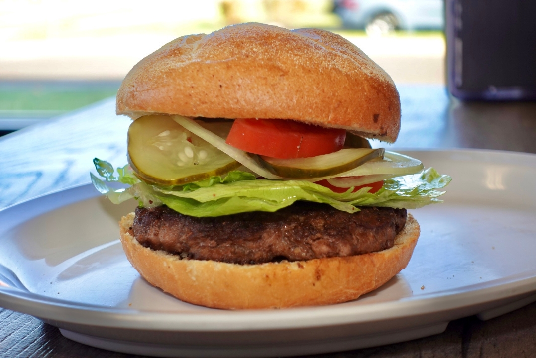Deluxe Hamburger.