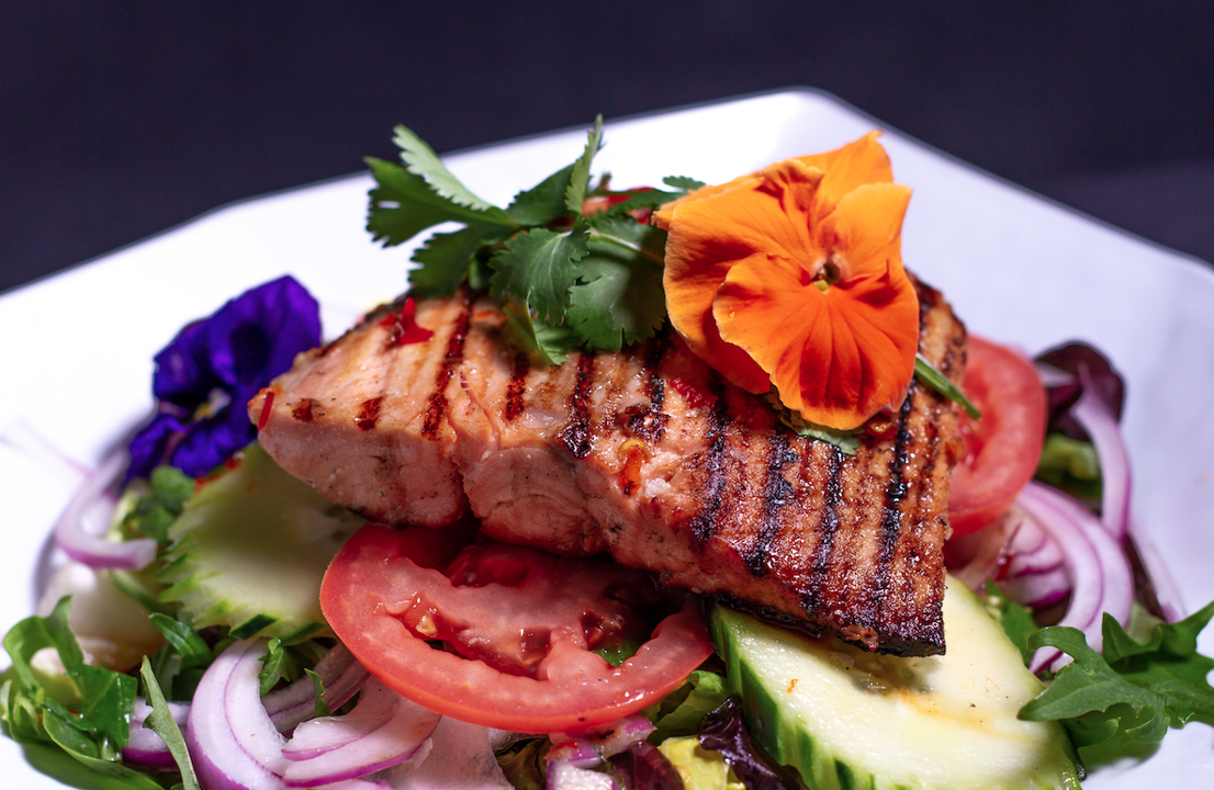 Grilled Salmon Salad