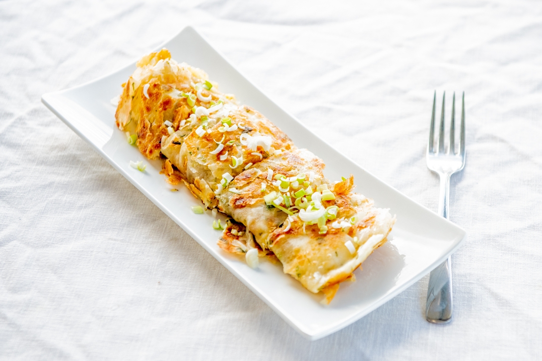 Taiwanese Pancake with Egg 蛋饼.