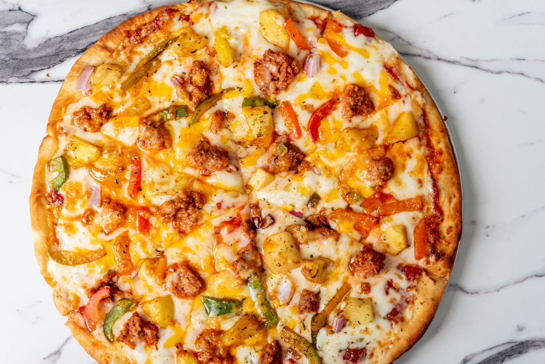 THE BAHAMA MAMA PIZZA.