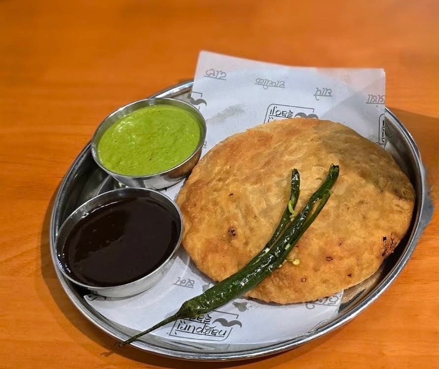 Shegaon Kachori (1pc).