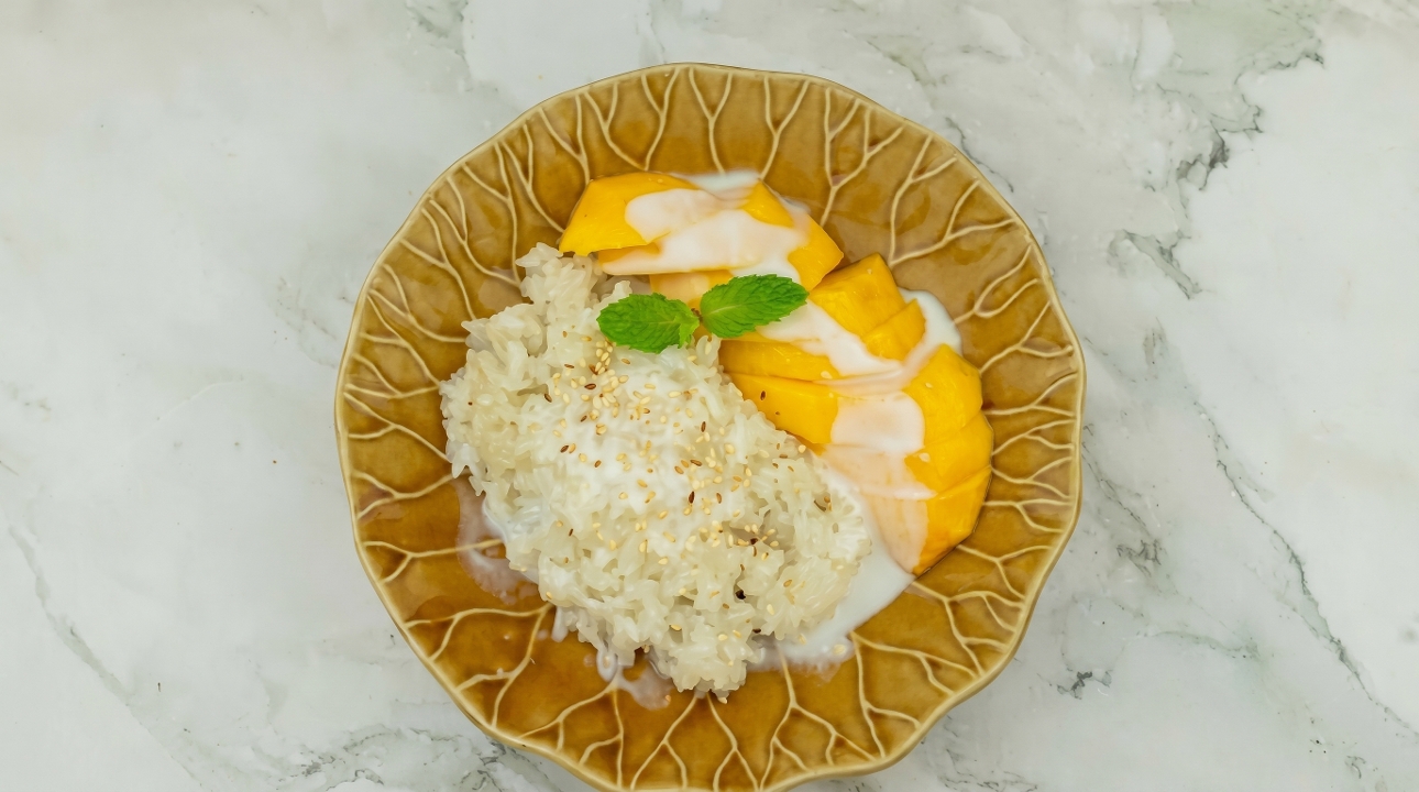 D1 Mango Sticky Rice.