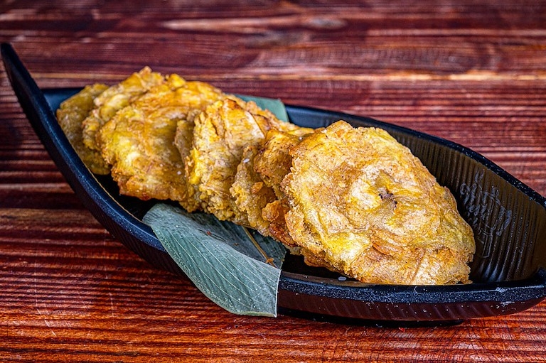 TOSTONES.