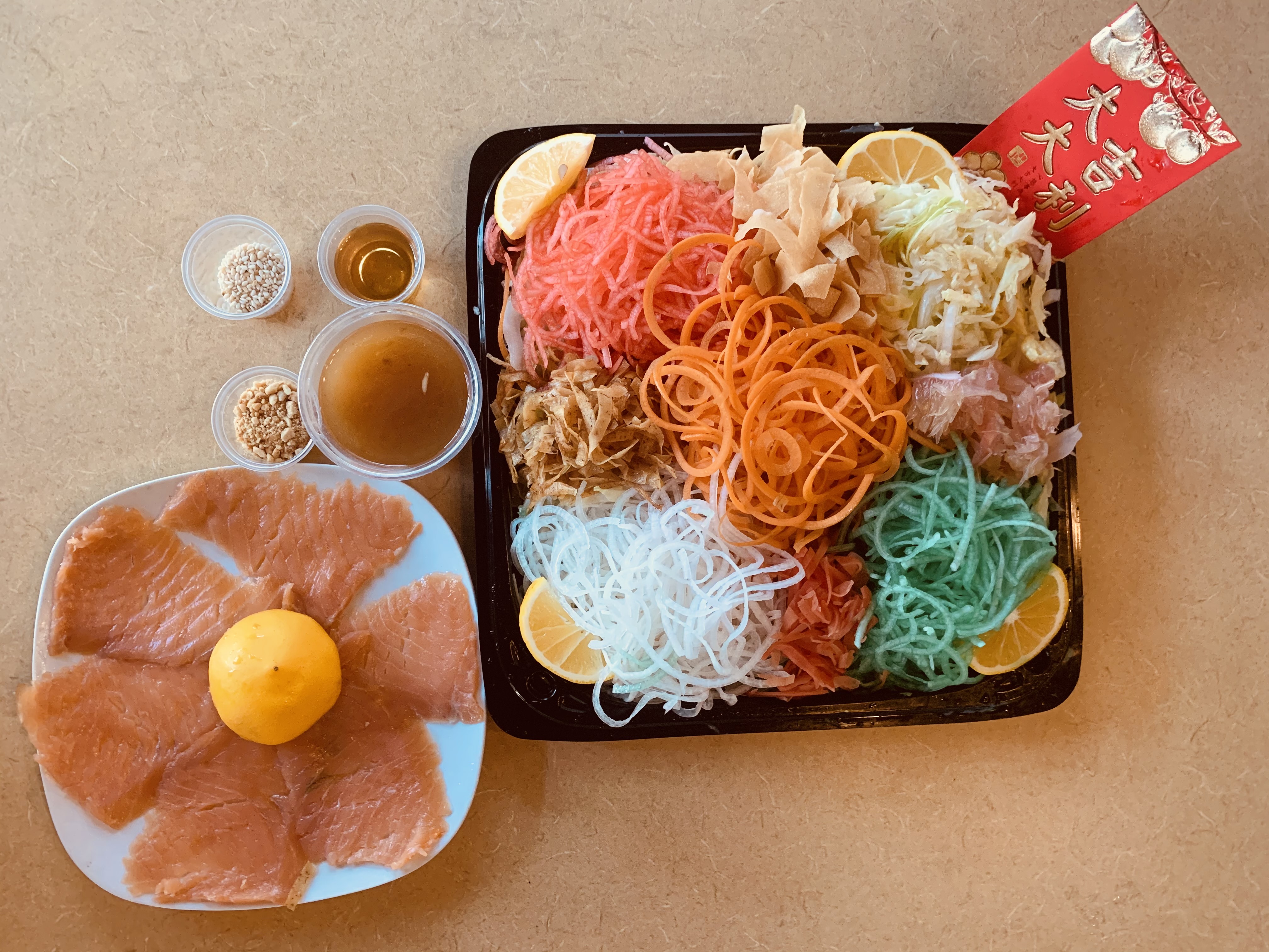 Yusheng (Prosperity Salad).