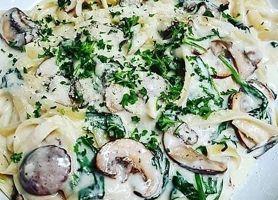 Mushroom Spinach Alfredo.