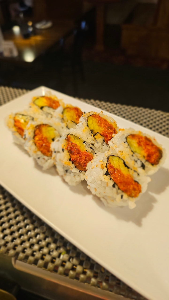 Spicy Salmon Roll.