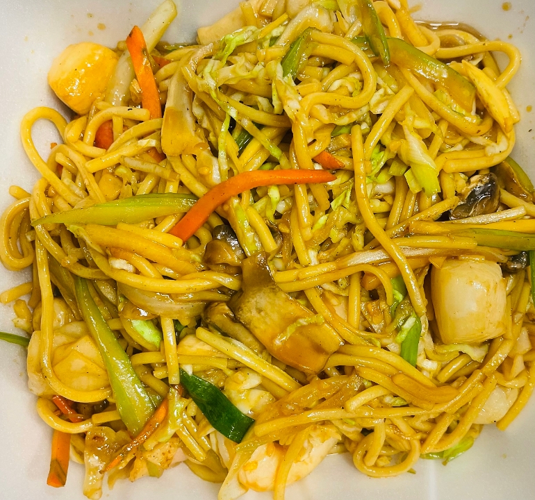 Seafood Lo Mein D.