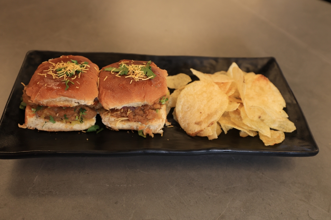 Dhamaka Dabeli.