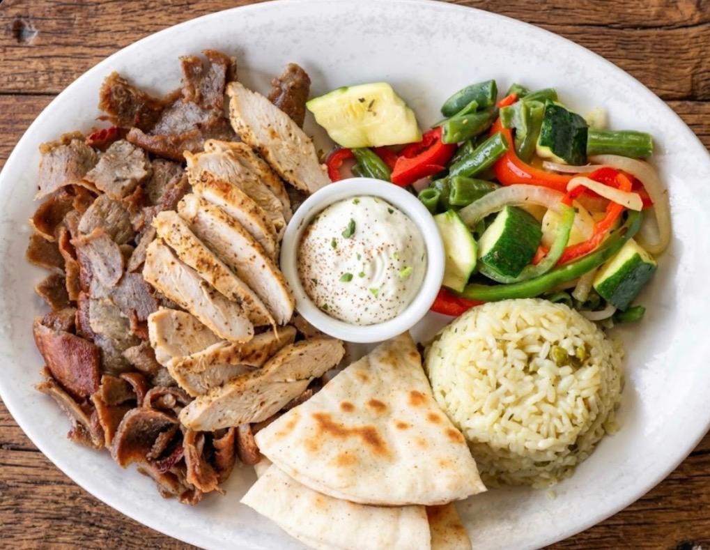 Taverna Platter- Chicken/Gyro.
