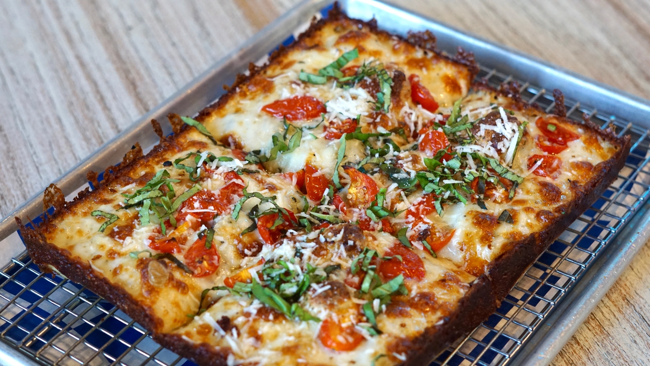 SMALL MARGHERITA.