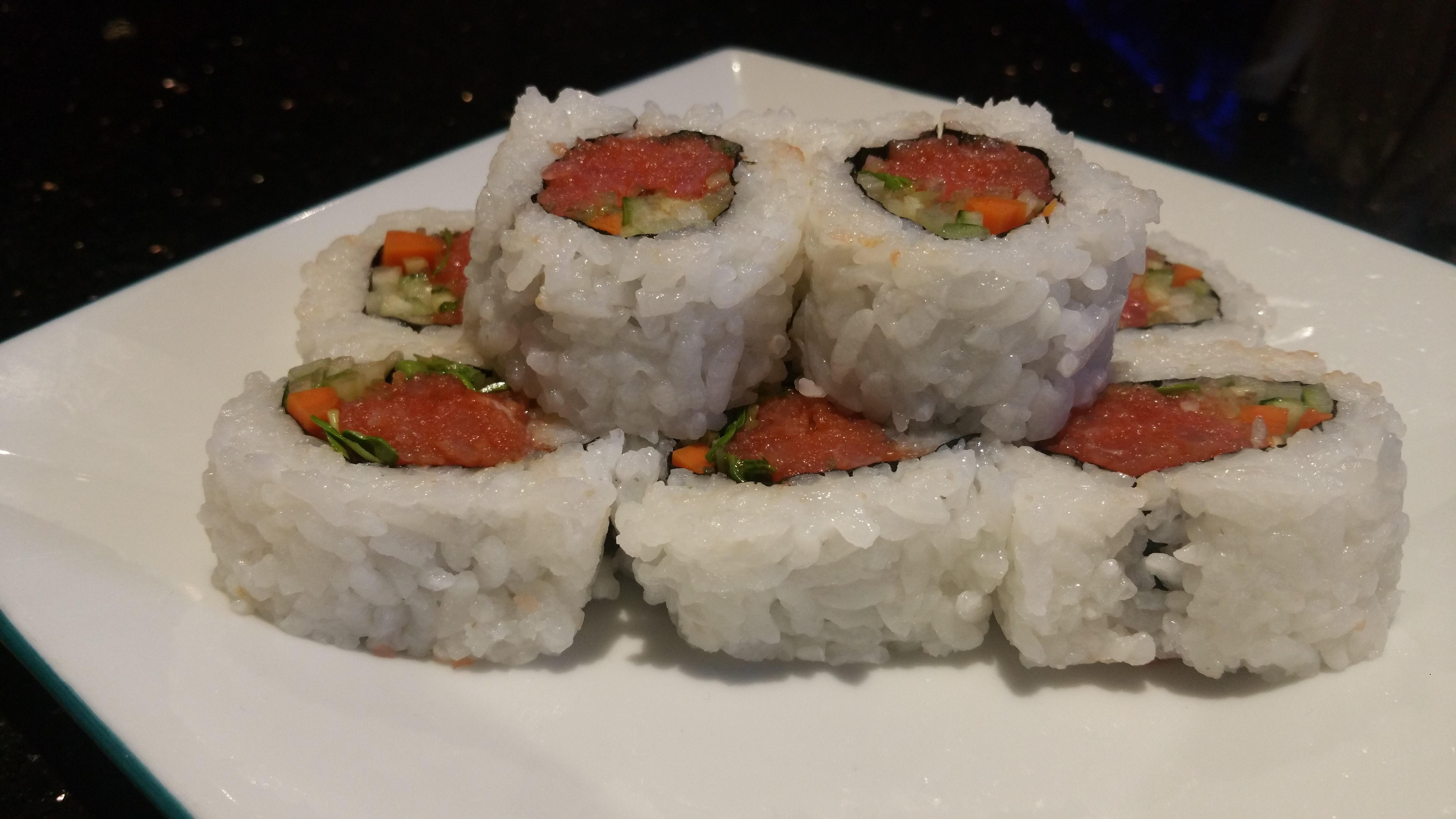 Spicy Tuna Cut Roll.