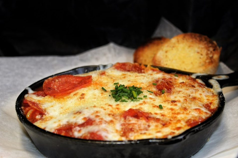 Pizza Mac n Cheese.
