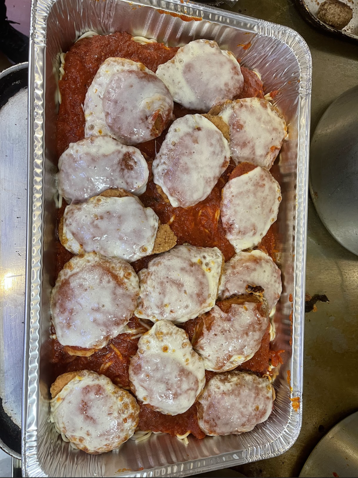 Chicken Parmesan Pasta Tray.