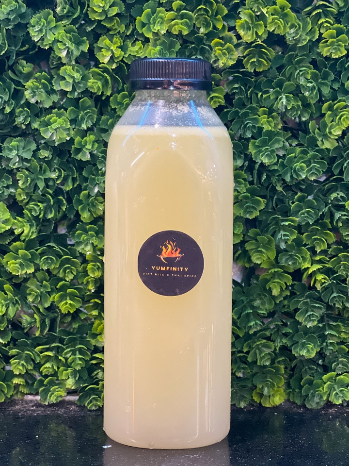 PINA COLADA LEMONADE BOTTLE.