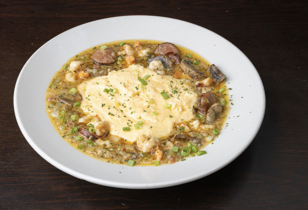 SHRIMP & GRITS.