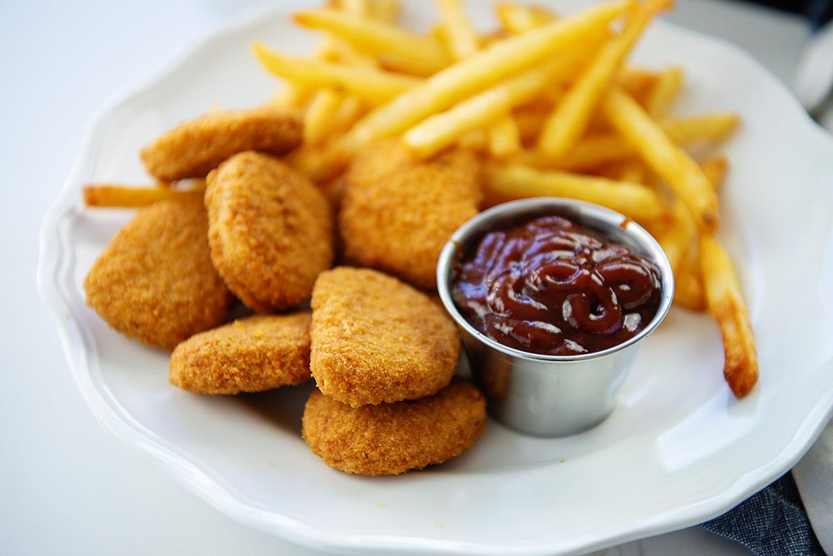 Chicken Nuggets w/Fries.