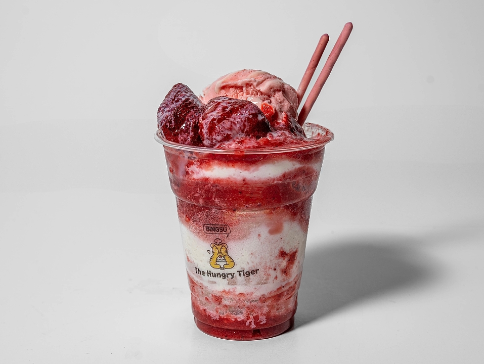 STRAWBERRY BINGSU.