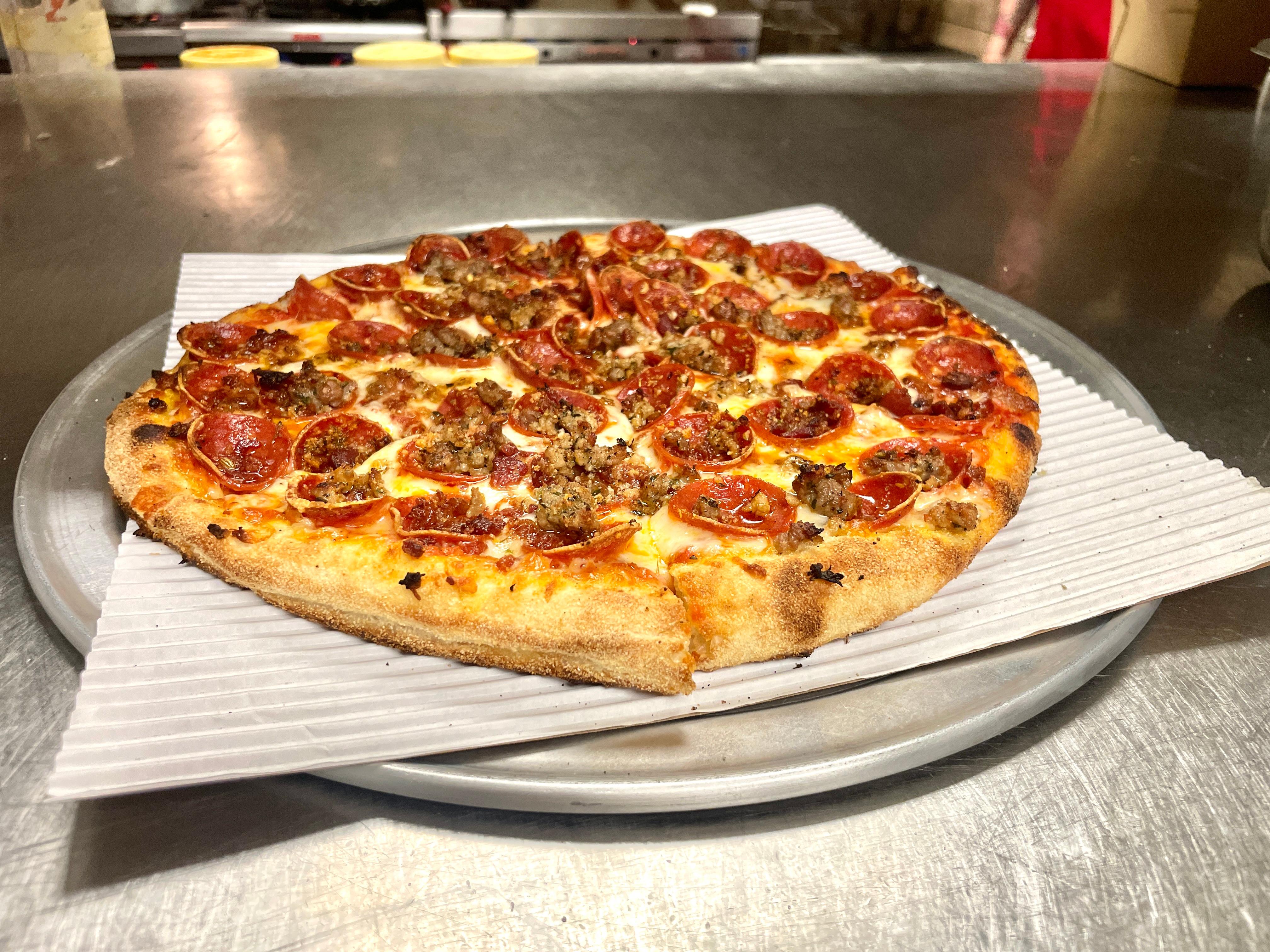 16" New York - Meat Lovers.