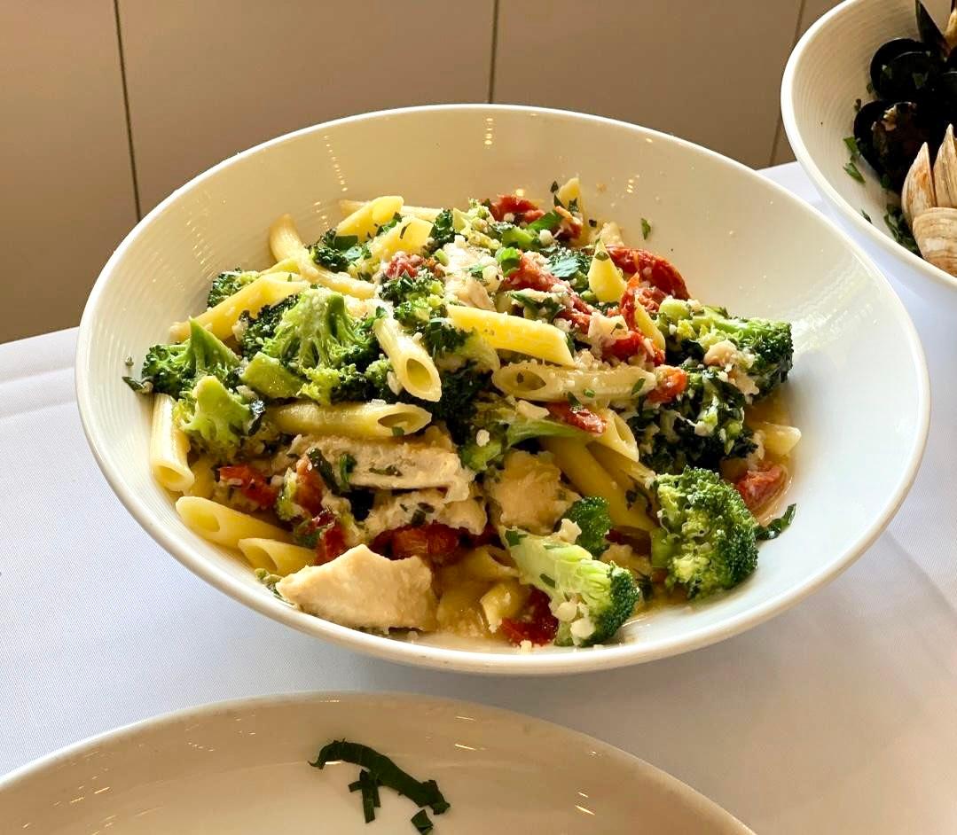 Rigatoni Chicken & Broccoli *.