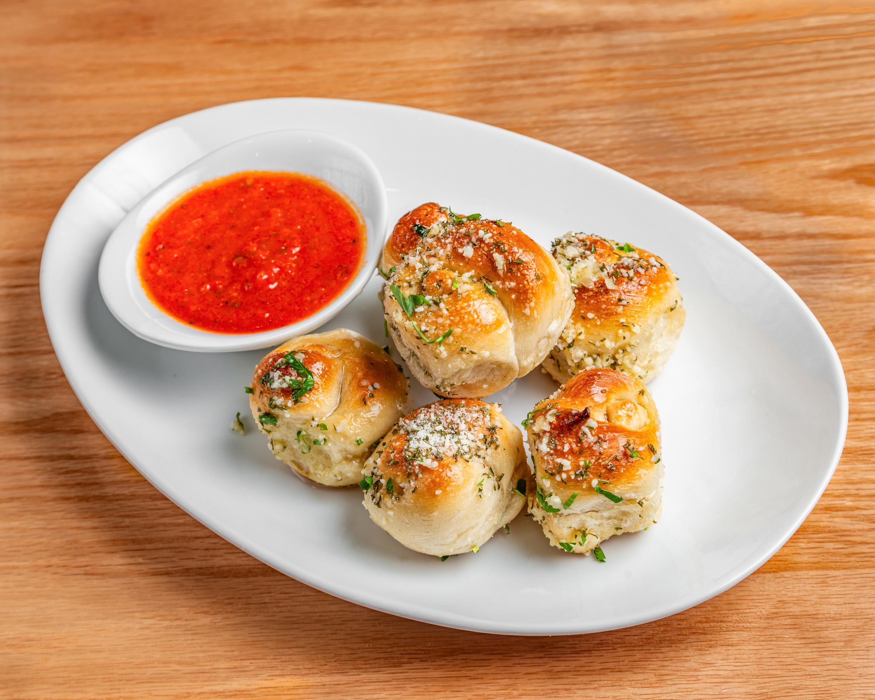 Garlic Knots.