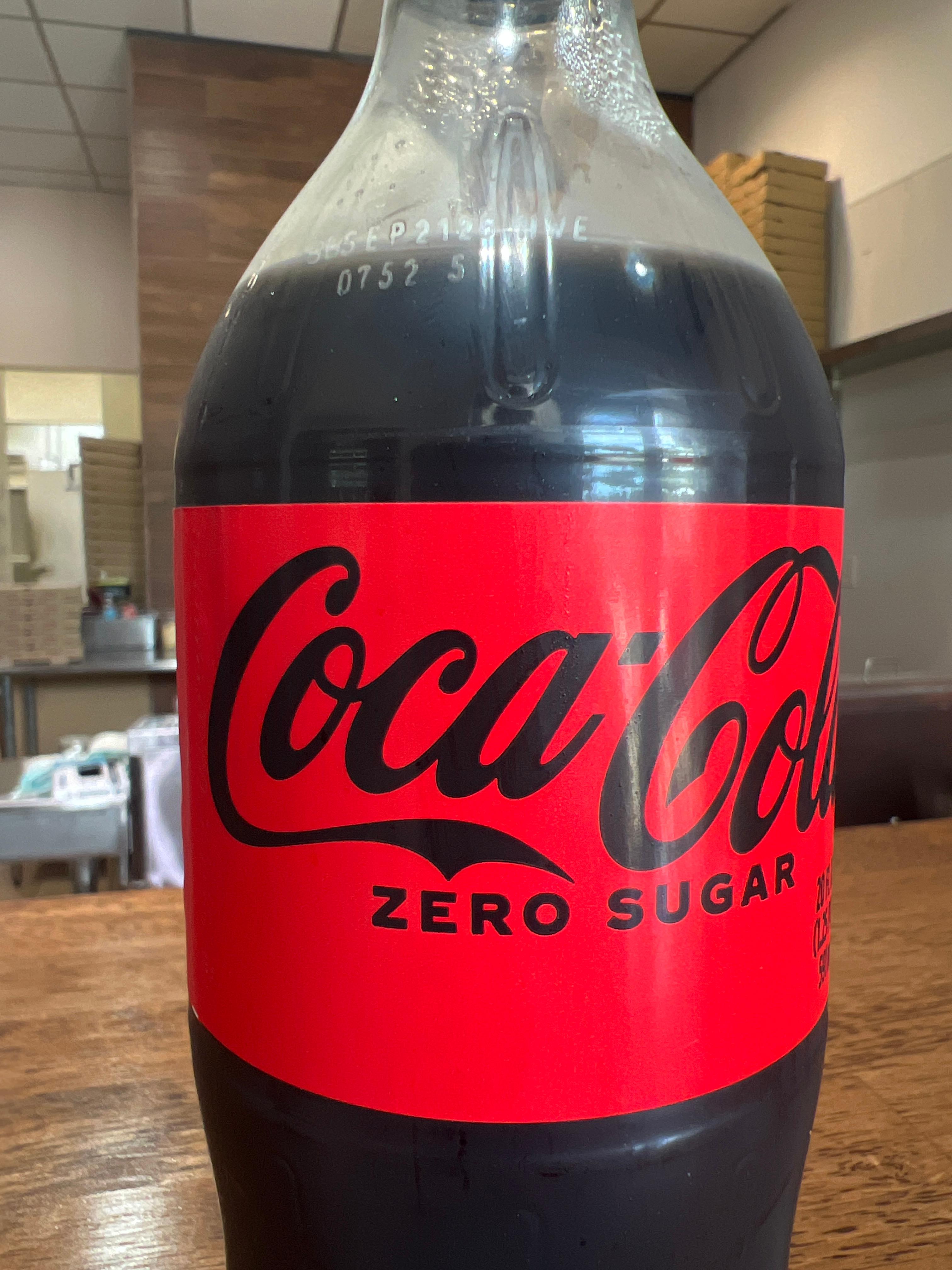Bottle Coke Zero.