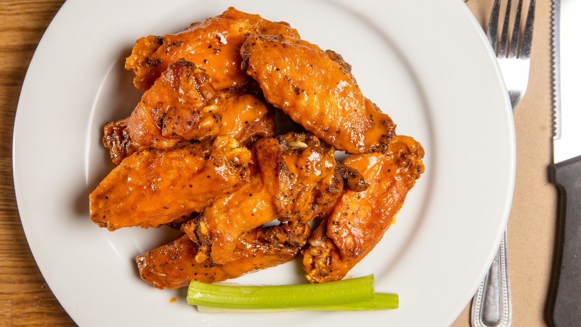 Smoked Wings 6 pieces.