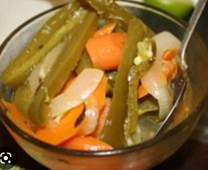 Jalapeños en vinagre.