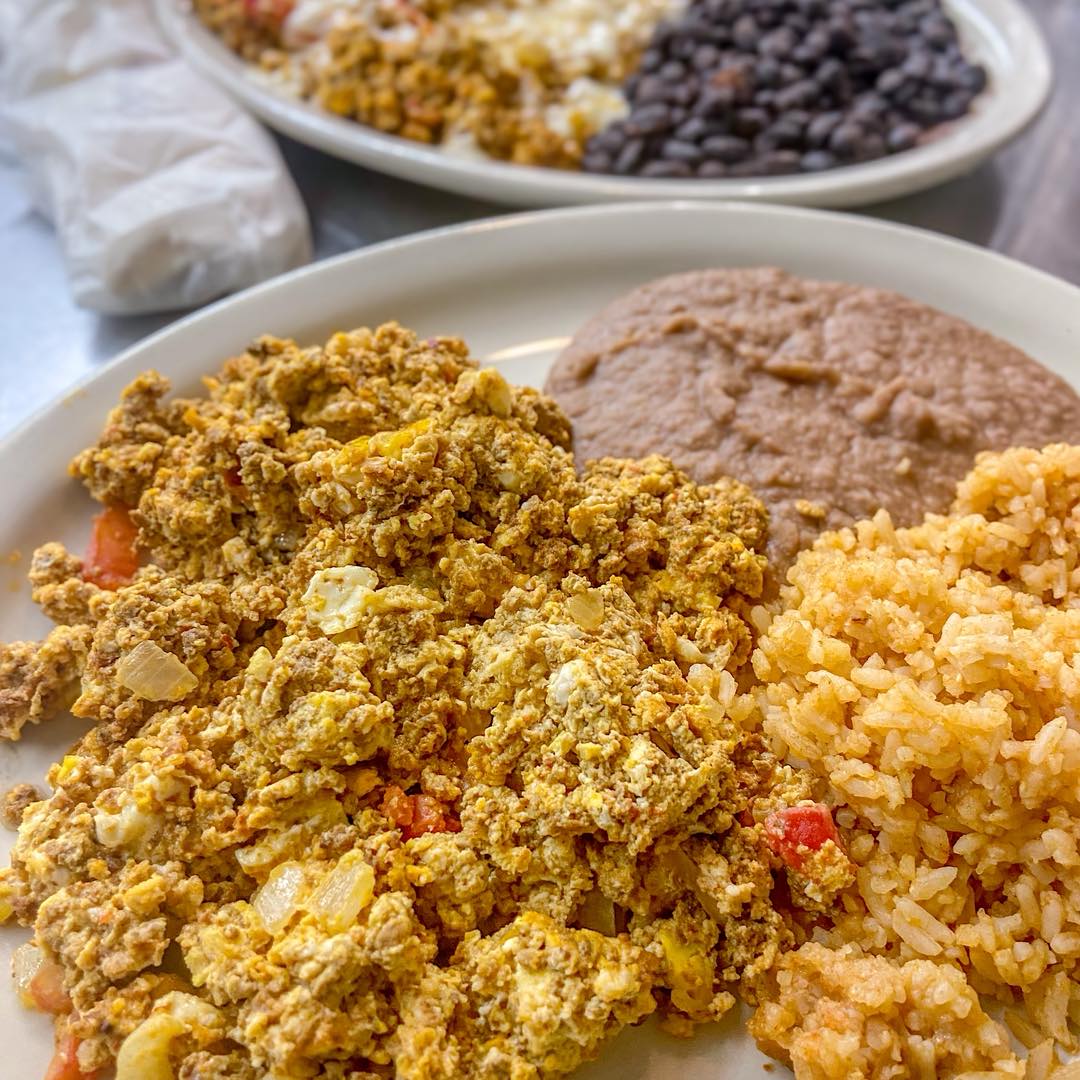 Chorizo con Huevos.