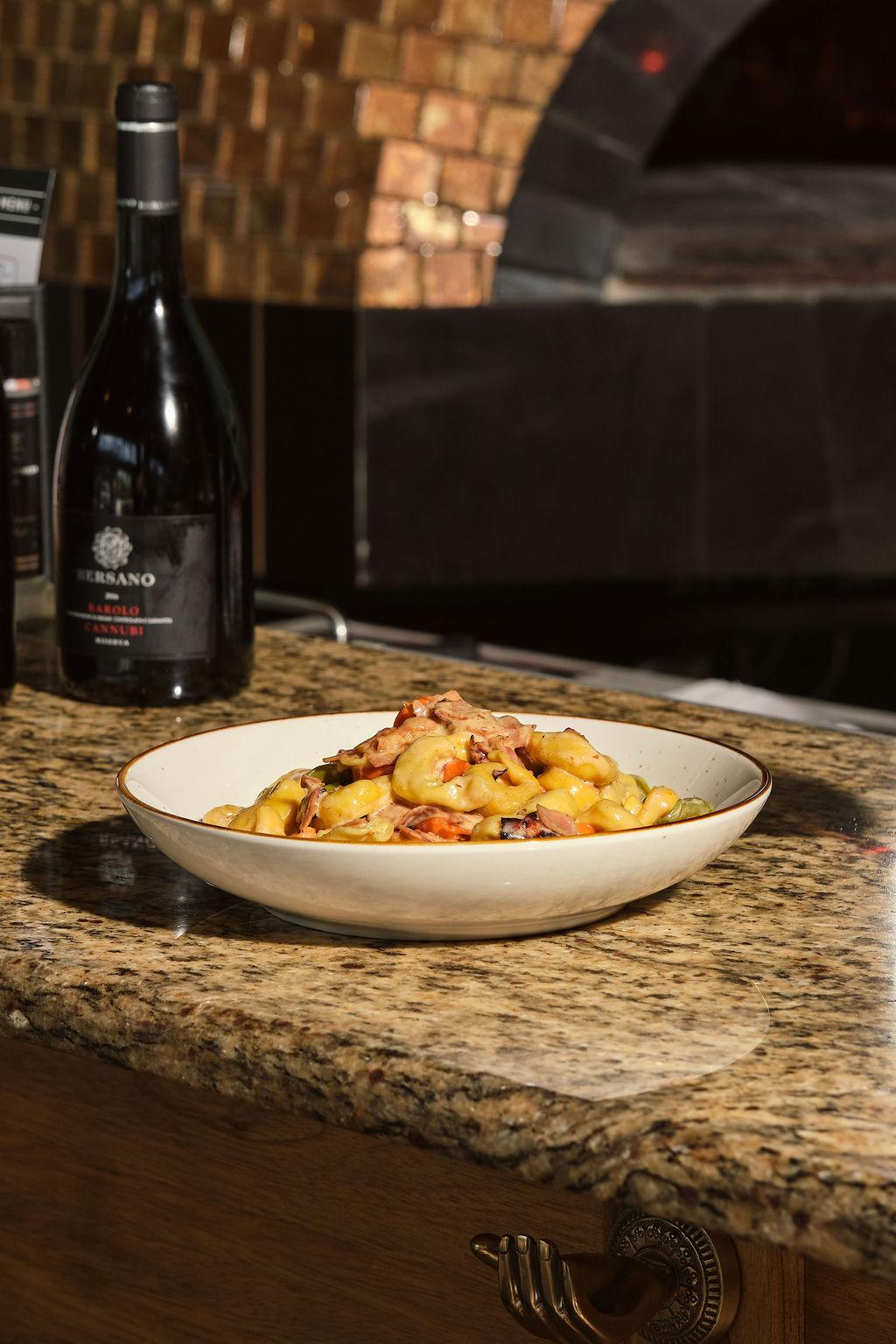 Tortellini Panna e Prosciutto.