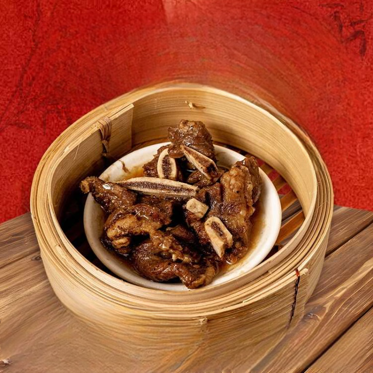 A10. 黑椒牛仔骨/Steamed Short Rib w. Black Pepper Sauce Dim Sum.