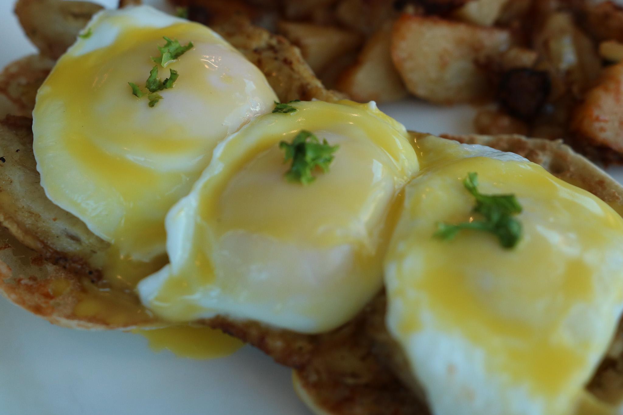 .Eggs Benedict.