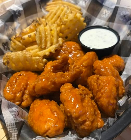 $10 Boneless Basket.
