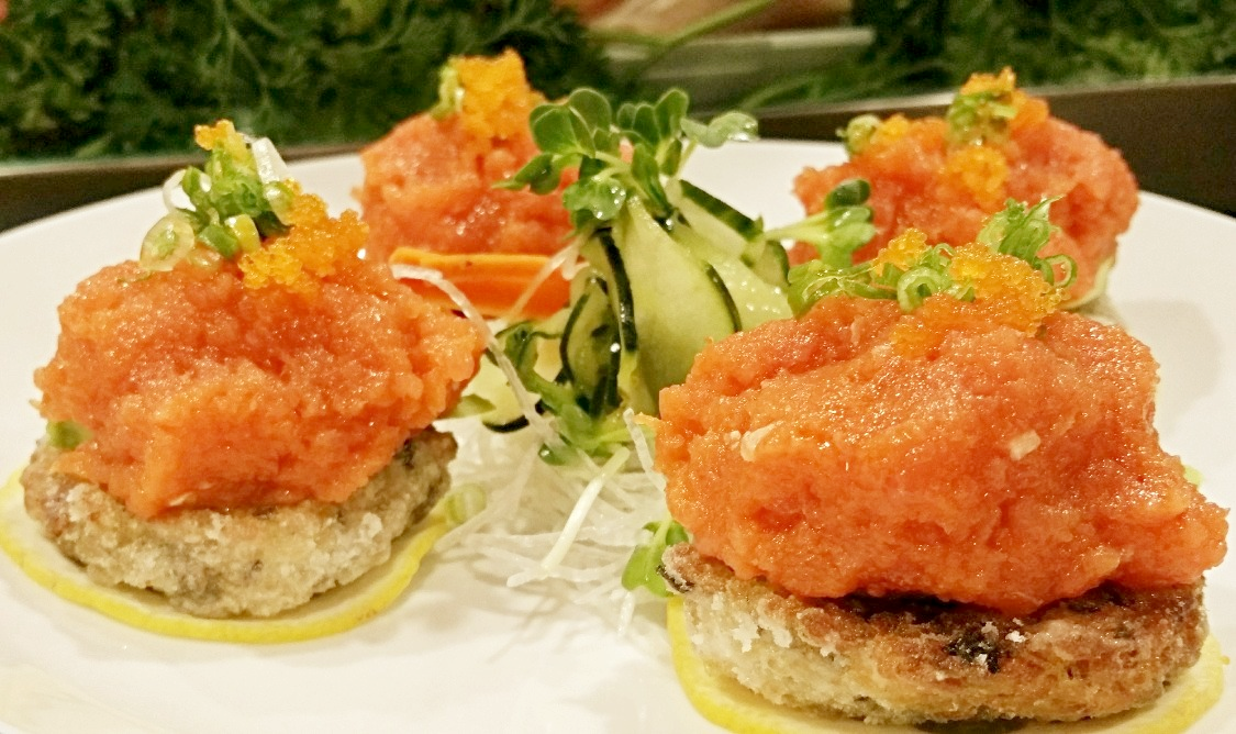 Spicy Tuna on (4 pc) Crunchy Rice Cake.
