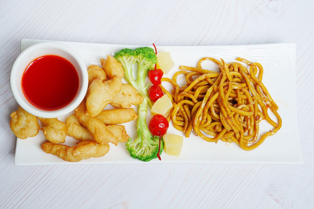 Kid Chicken with Noodles 小孩鸡跟面 pollo para niño.