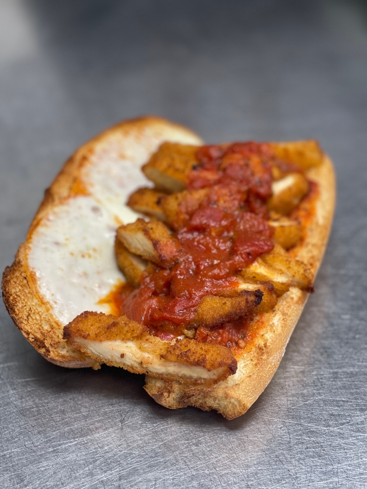 CHICKEN PARMESAN SUBMARINE.