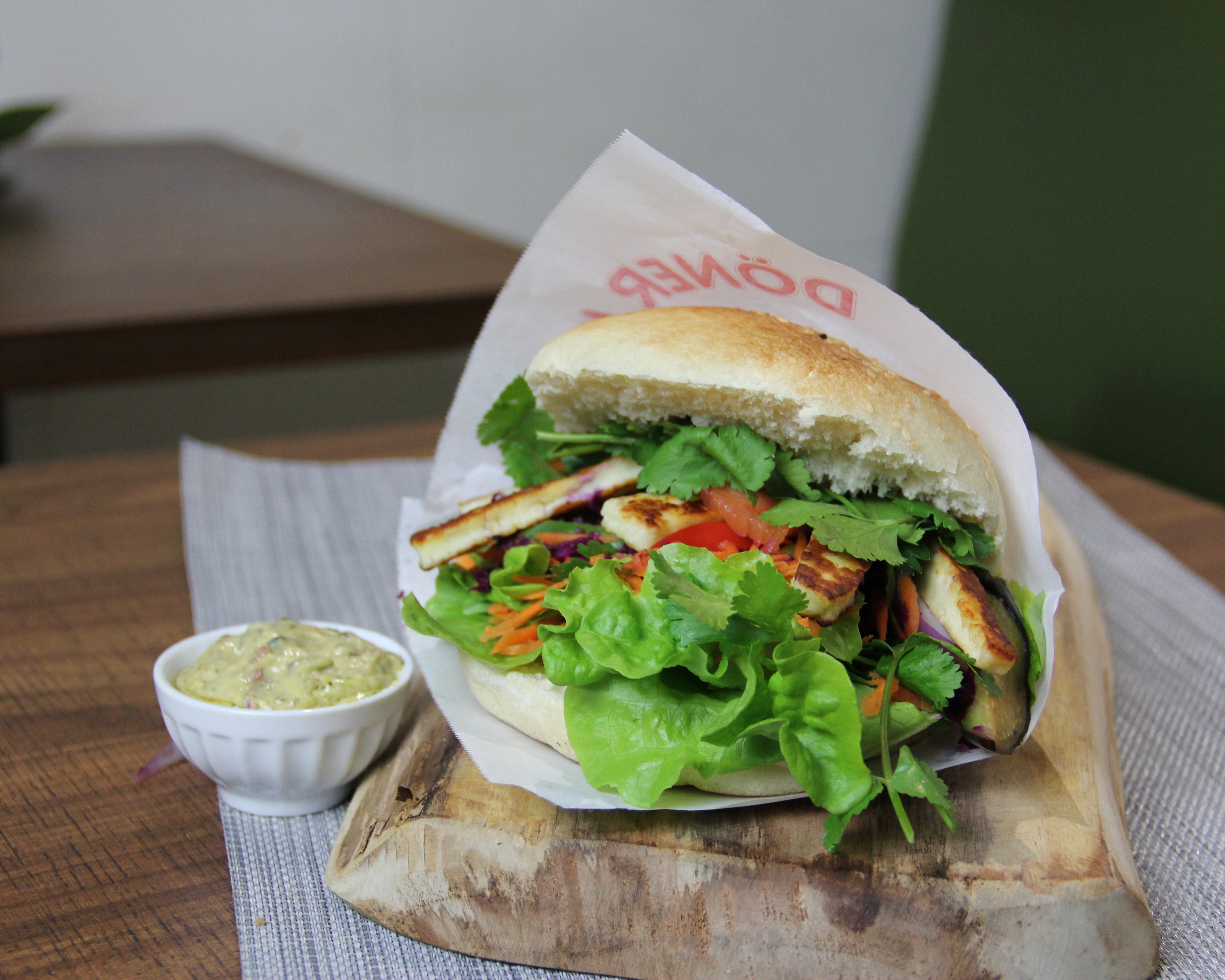 Sandwich Napa Grill (Halloumi)   🧆    🥗🌱🇬🇷🧀 seul
