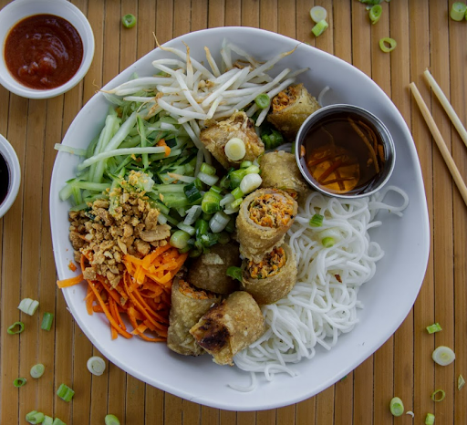 360 Viet Eggrolls Vermicelli Plate.