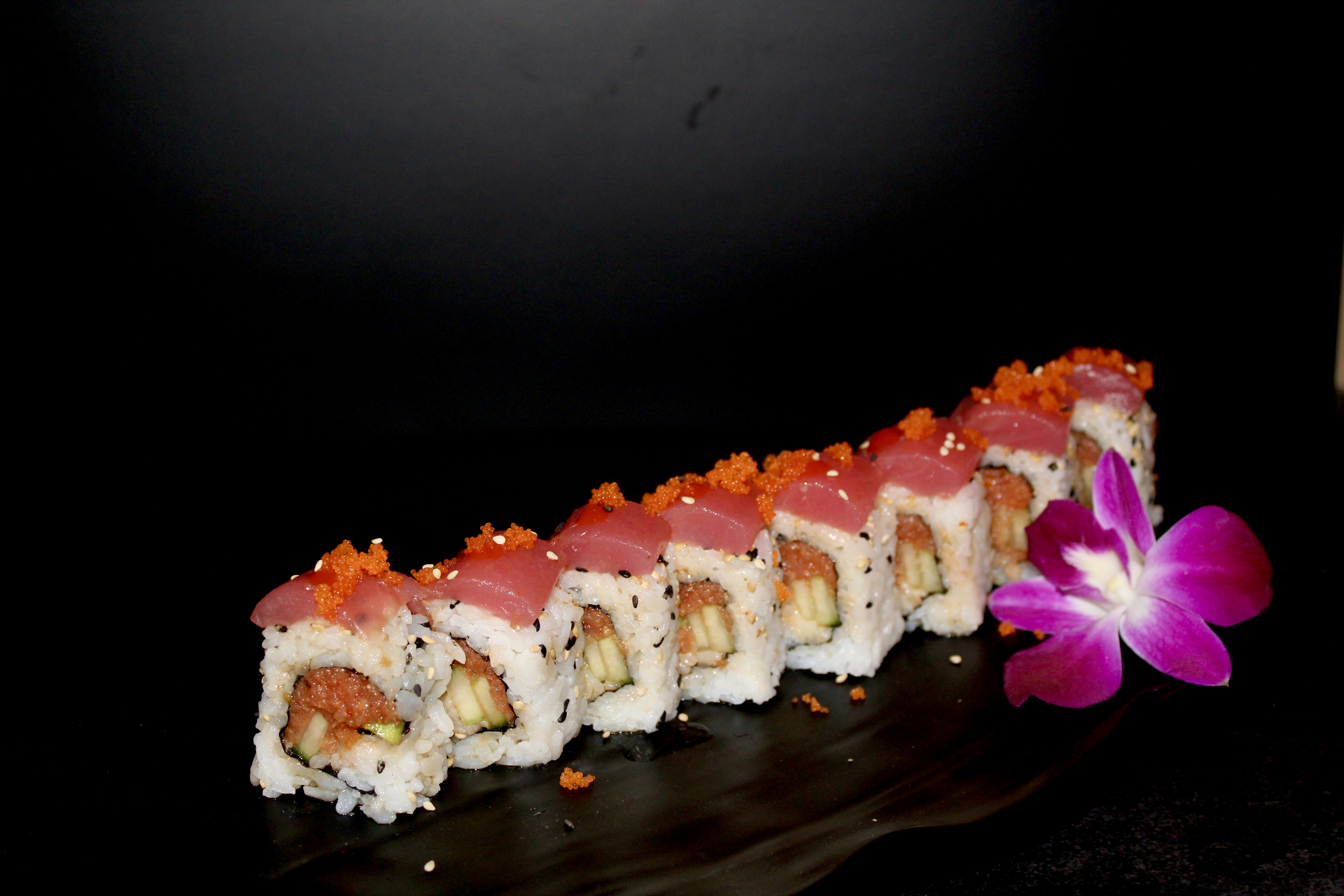 Tuna Lover Roll.