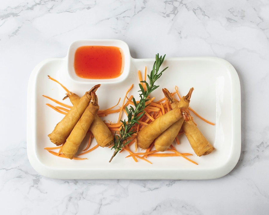 (Hh) Crispy Vegetarian Spring Rolls.