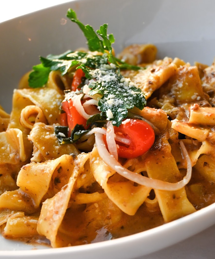 Pappardelle Ragu Di Manzo*.